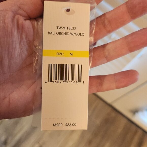 Nanette Lepore Blouse. NWT. Size Medium - Picture 7 of 15